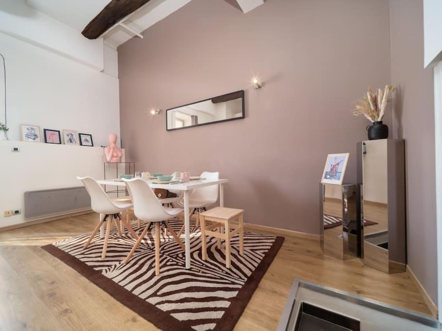 Appartement Tout Equipe 4 Couchages Avec Terrasse Et Parking Venelles Buitenkant foto